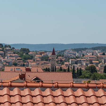 Apartman Lotos Lägenhet Trogir Exteriör bild