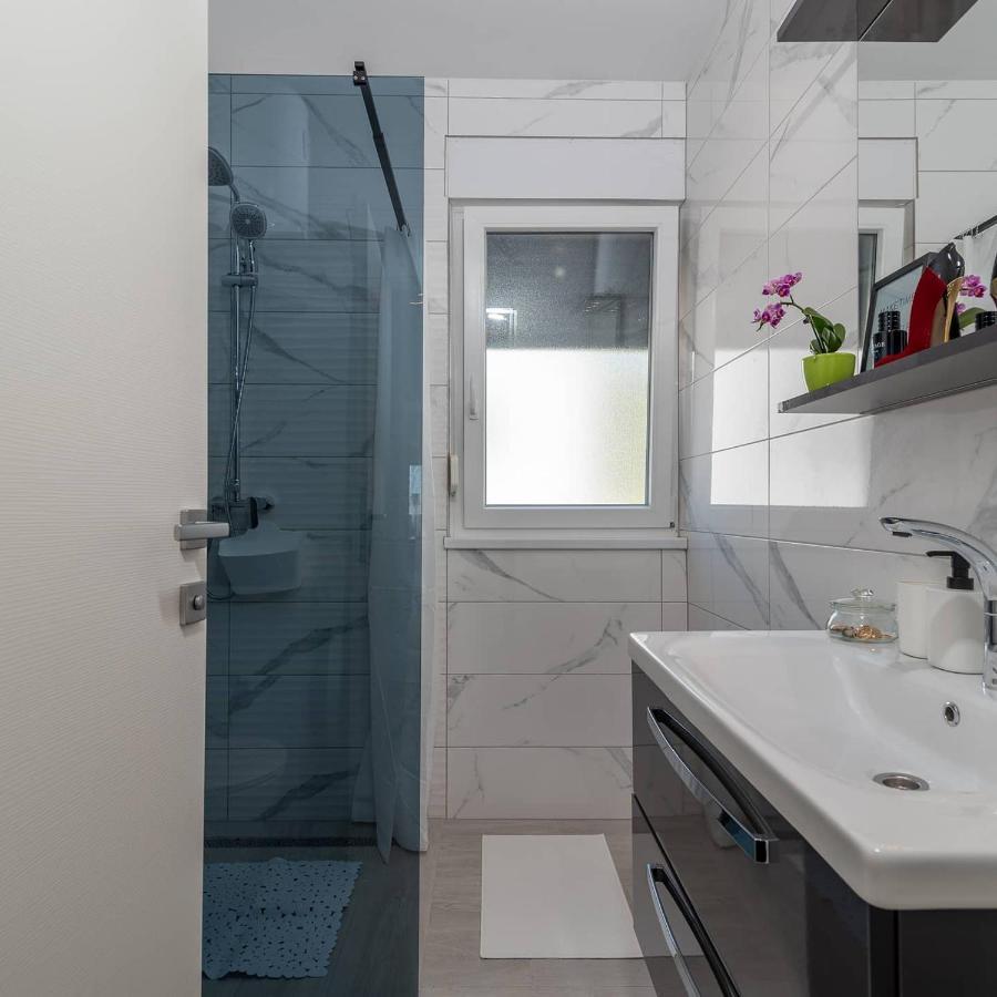 Apartman Lotos Lägenhet Trogir Exteriör bild