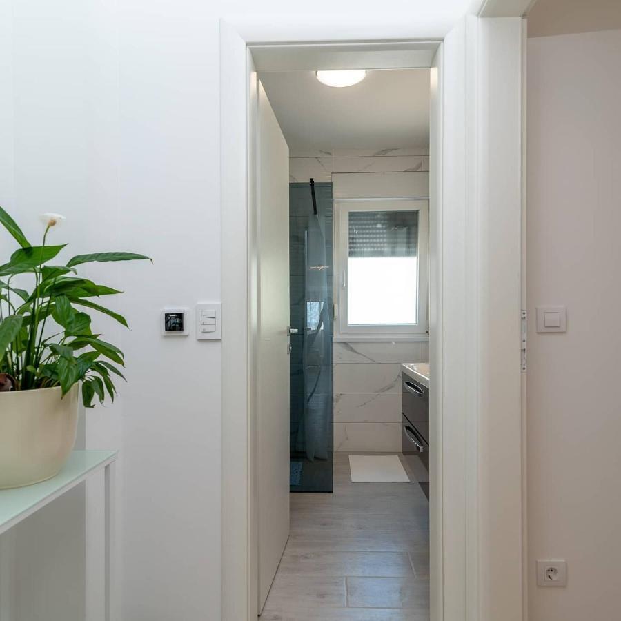 Apartman Lotos Lägenhet Trogir Exteriör bild