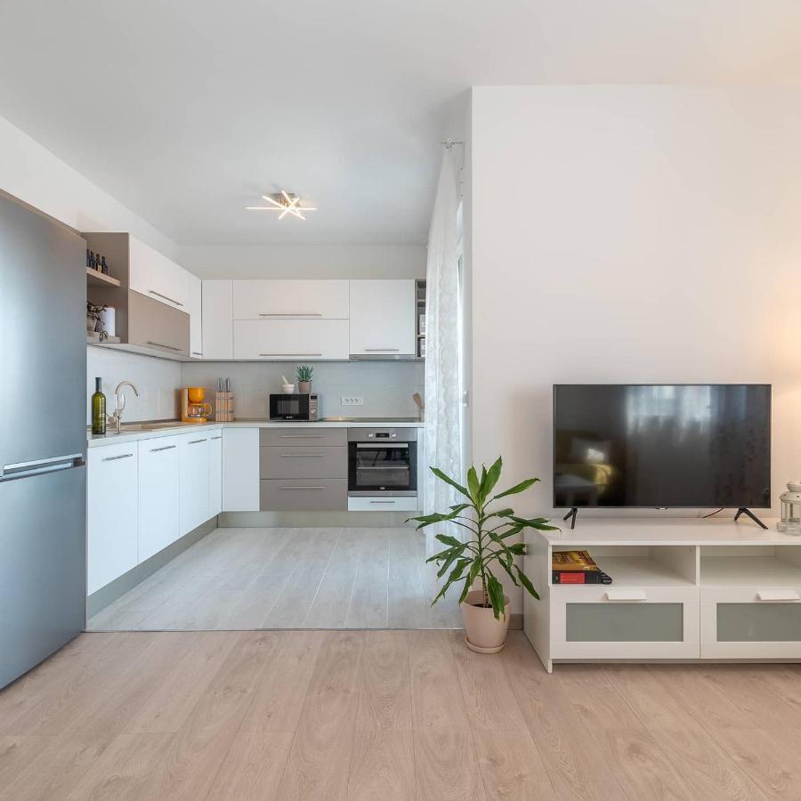 Apartman Lotos Lägenhet Trogir Exteriör bild