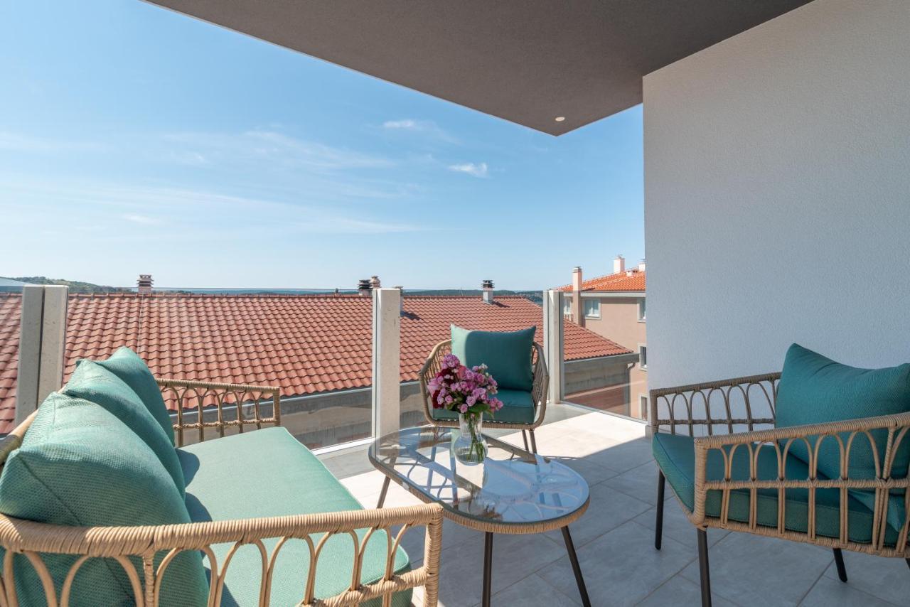 Apartman Lotos Lägenhet Trogir Exteriör bild