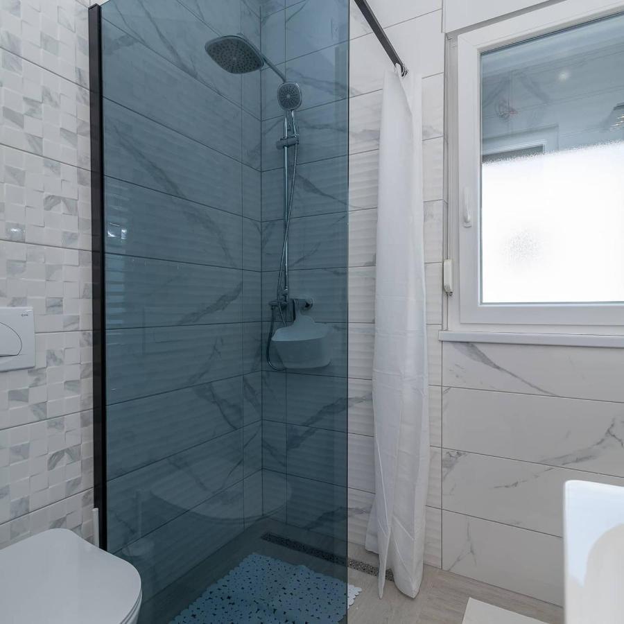 Apartman Lotos Lägenhet Trogir Exteriör bild