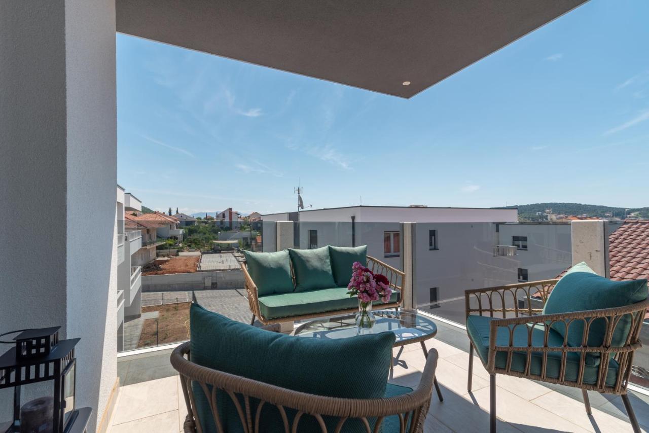 Apartman Lotos Lägenhet Trogir Exteriör bild
